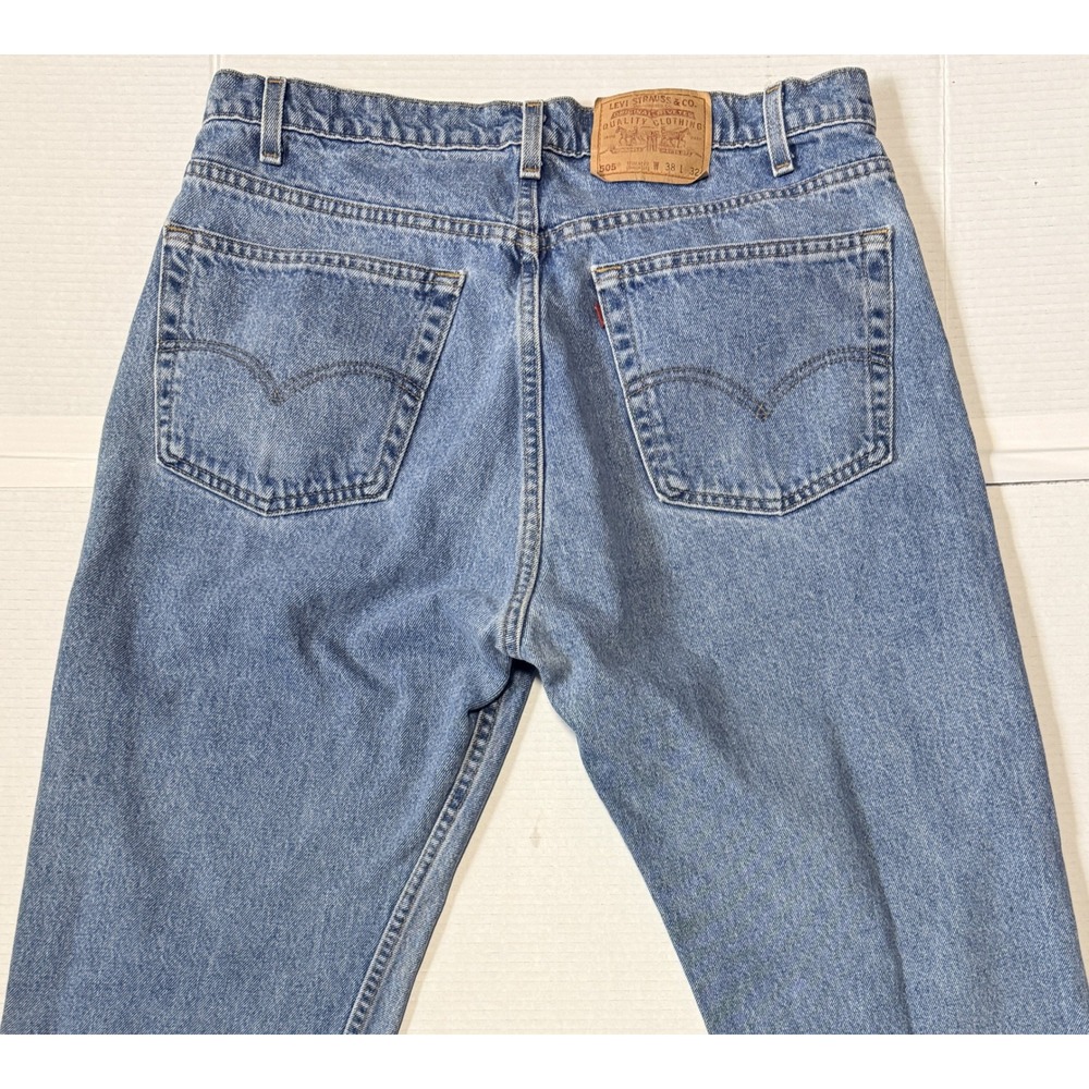 LEVI'S 505 - Men's VTG 90s Jeans - Regular Fit Straight Leg Made in USA - 38x32